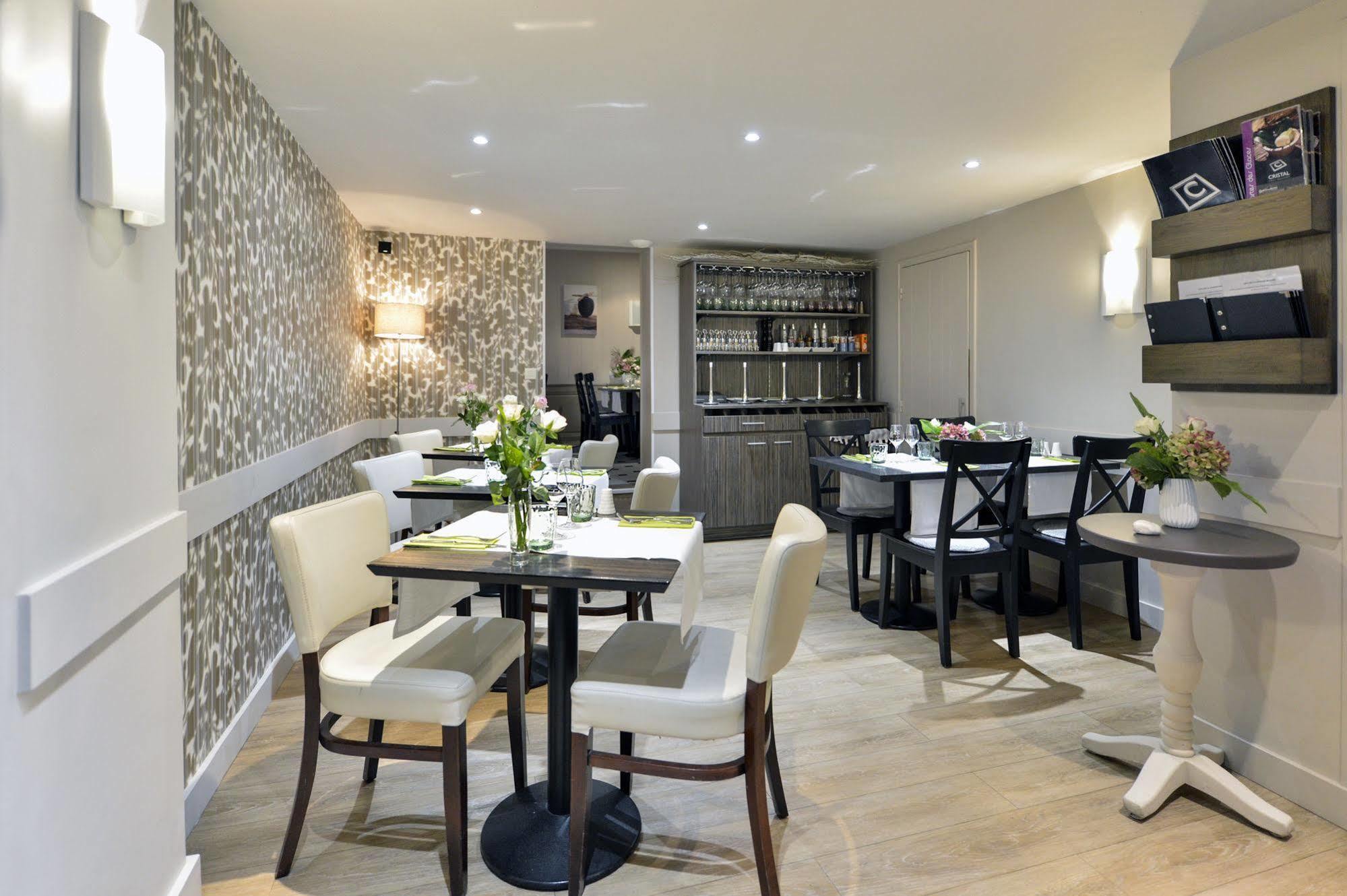 Cristal Hotel Restaurant - Logis Hotels Saumur Exterior foto