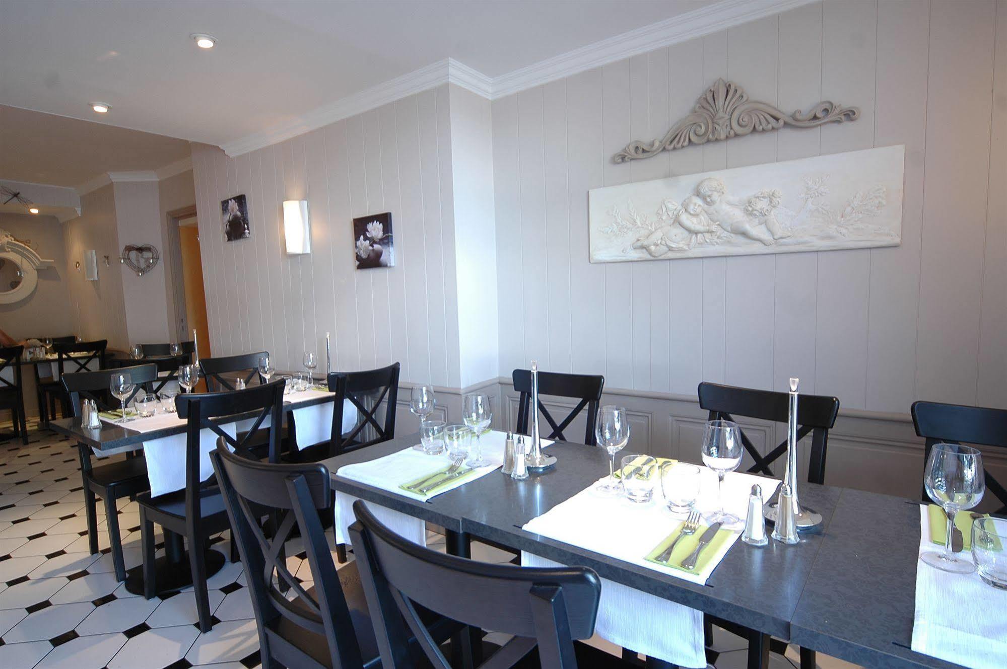 Cristal Hotel Restaurant - Logis Hotels Saumur Exterior foto